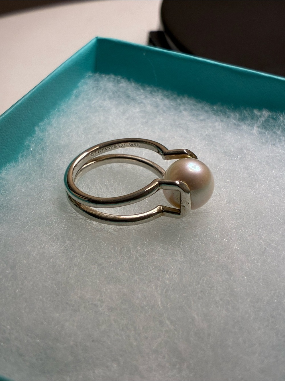 Tiffany & Co. Tiffany Hardware Freshwater Pearl Ring in Sterling Silver - Picture 3 of 8